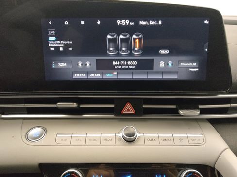 Used 2023 Hyundai Elantra Limited image 25