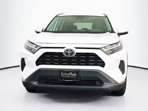 Used 2024 Toyota RAV4 XLE image 2