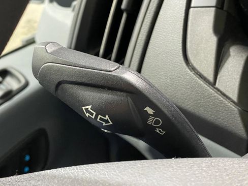 Used 2019 Ford Transit 350 XL image 11