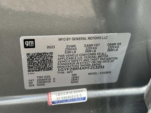 Used 2023 Cadillac XT4 Luxury w/ Cold Weather Package AWD/4WD image 18