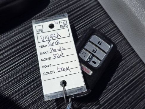 Used 2018 Honda Pilot Touring image 33