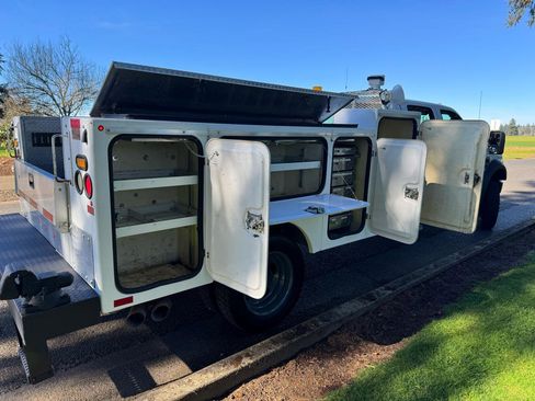 Used 2010 Ford F550 4x4 Crew Cab Super Duty image 47