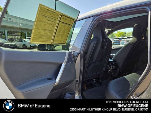 Used 2025 BMW iX xDrive50 image 19