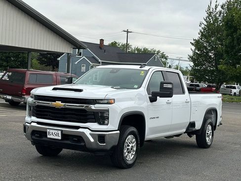 Used 2026 Chevrolet Silverado 2500 LT AWD/4WD image 8