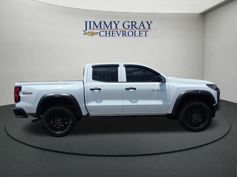 Used 2026 Chevrolet Colorado Trail Boss AWD/4WD image 6