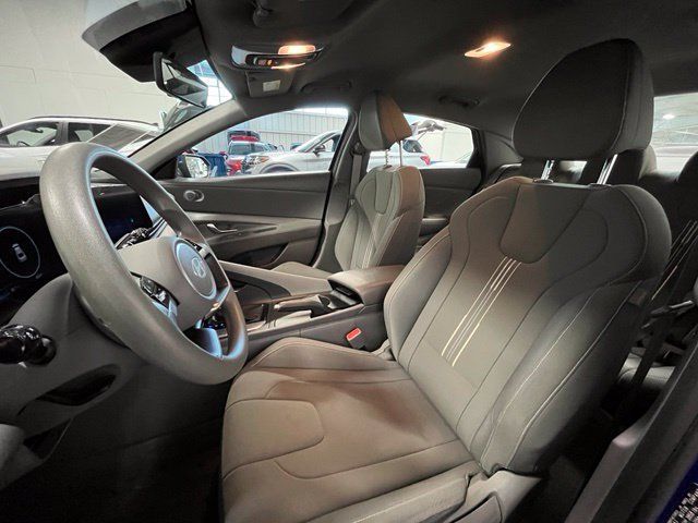 Used 2024 Hyundai Elantra SEL FWD image 21
