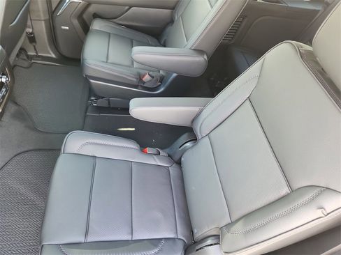New 2026 GMC Yukon XL Denali w/ Denali Reserve Package image 18
