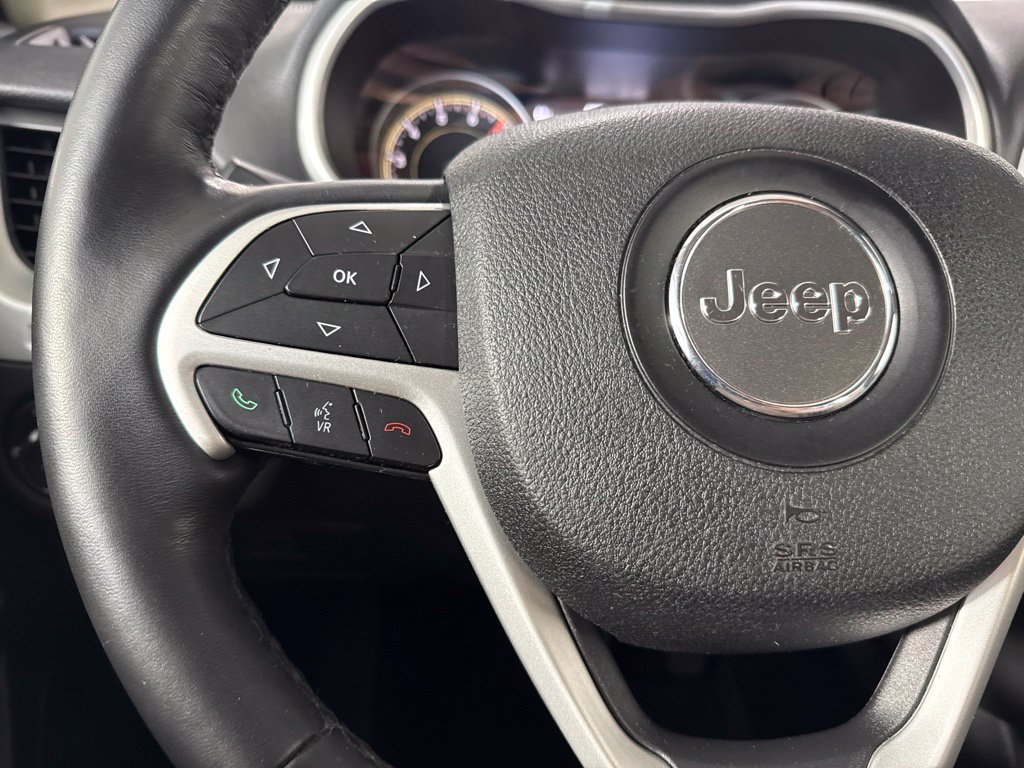 Used 2016 Jeep Cherokee Limited AWD/4WD image 22