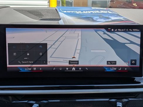 Used 2024 BMW X7 xDrive40i w/ Premium Package AWD/4WD image 13