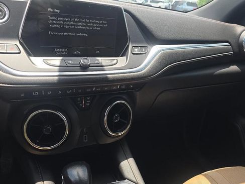 Used 2022 Chevrolet Blazer Premier FWD image 8