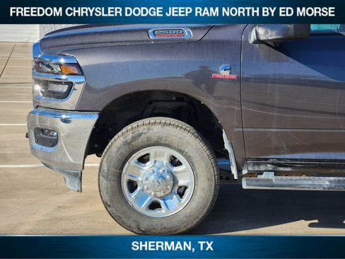 Used 2025 RAM 2500 Tradesman AWD/4WD image 7