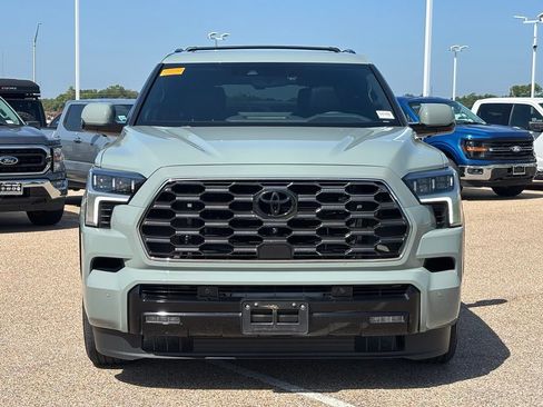 Used 2026 Toyota Sequoia Platinum AWD/4WD image 3