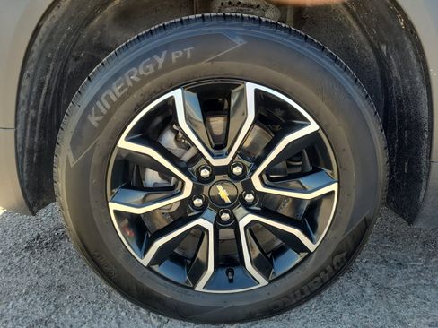Used 2023 Chevrolet TrailBlazer ACTIV w/ Sun and Liftgate Package AWD/4WD image 11