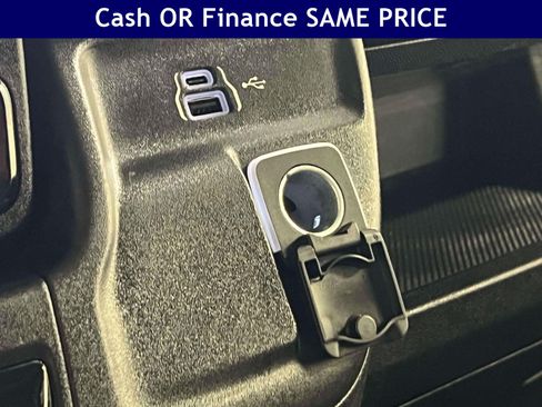 Used 2025 RAM ProMaster 2500 w/ Convenience Group FWD image 20