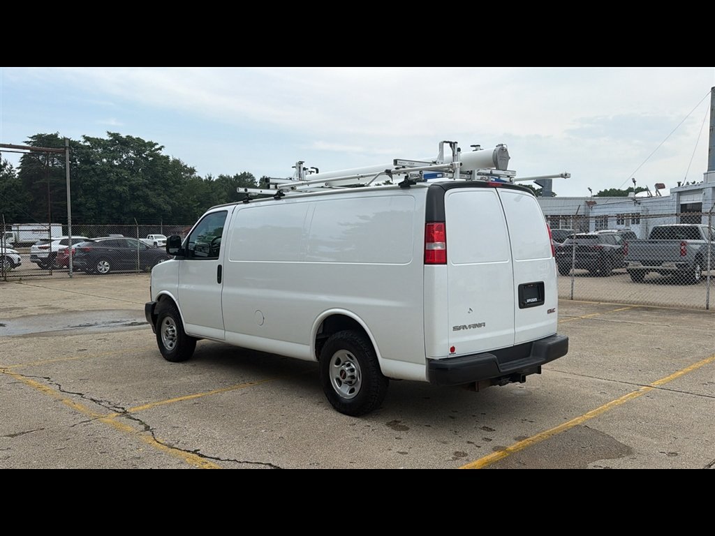 Used 2022 GMC Savana 2500 w/ Communications Package RWD image 4