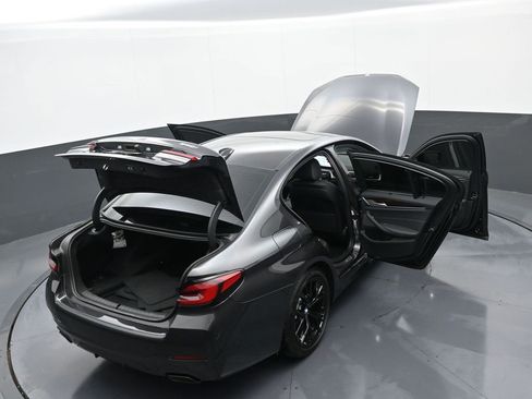 Used 2023 BMW 540i xDrive w/ Executive Package image 46