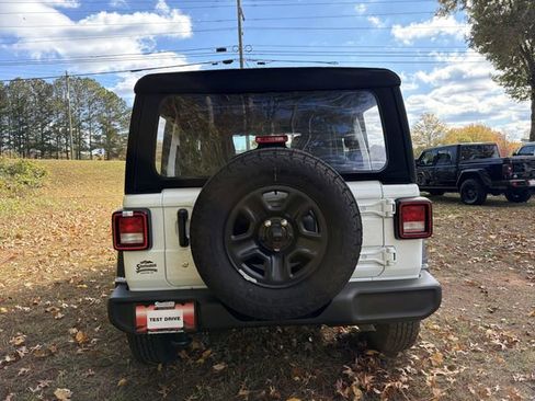 Used 2024 Jeep Wrangler Sport image 6