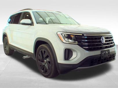 Used 2025 Volkswagen Atlas SE
