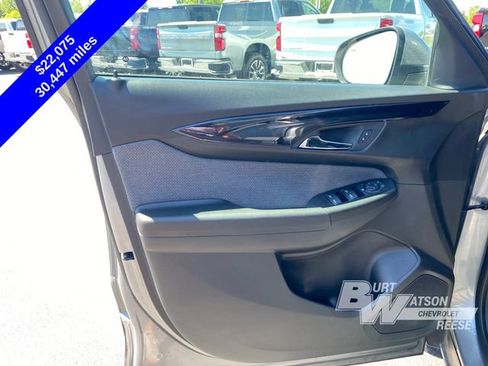 Used 2025 Chevrolet TrailBlazer LT w/ LT Cold Weather Package FWD image 14