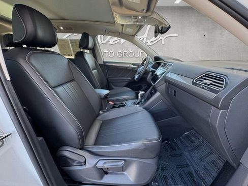 Used 2024 Volkswagen Tiguan SE image 24