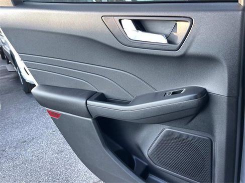 New 2026 Ford Escape SE image 19