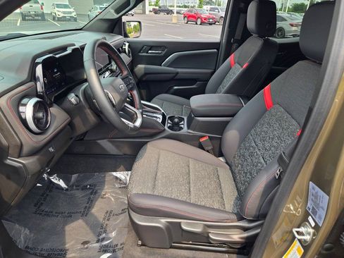 Used 2024 Chevrolet Colorado Z71 w/ Advanced Trailering Package AWD/4WD image 22