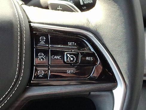 Used 2022 Jeep Grand Cherokee L Overland image 23