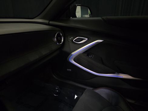 Used 2021 Chevrolet Camaro ZL1 RWD image 31