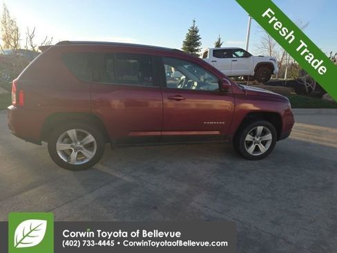 Used 2015 Jeep Compass High Altitude image 2