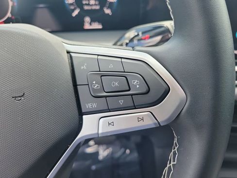 Certified 2025 Volkswagen Tiguan S FWD image 18