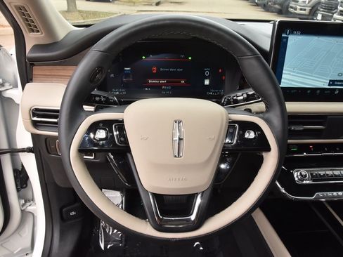 Certified 2025 Lincoln Corsair Reserve image 22