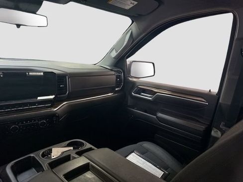 Used 2025 Chevrolet Silverado 1500 LT image 24