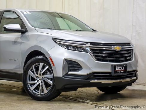 Used 2022 Chevrolet Equinox LT image 3