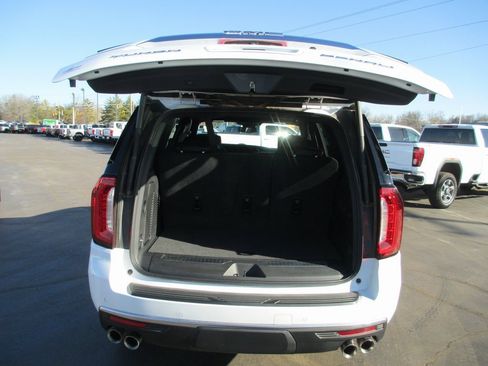 Used 2024 GMC Yukon Denali w/ Max Trailering Package image 7