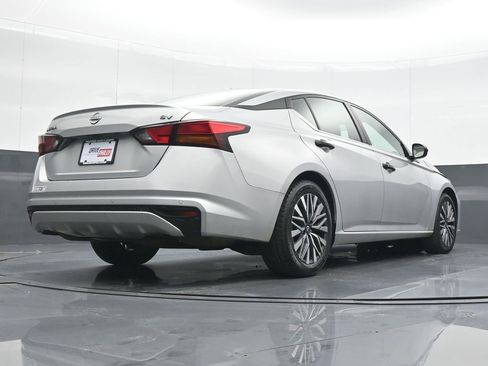 Used 2023 Nissan Altima 2.5 SV image 20