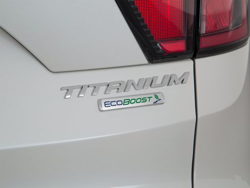Used 2017 Ford Escape Titanium AWD/4WD image 57