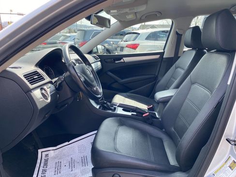 Used 2013 Volkswagen Passat 2.5 SE image 9
