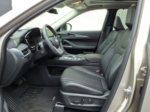 Used 2026 INFINITI QX60 Luxe w/ Cargo Package FWD image 12