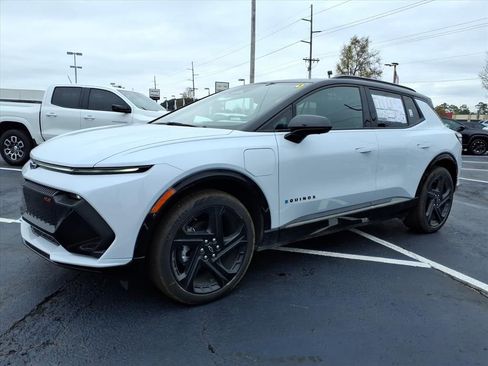 New 2026 Chevrolet Equinox EV RS image 8