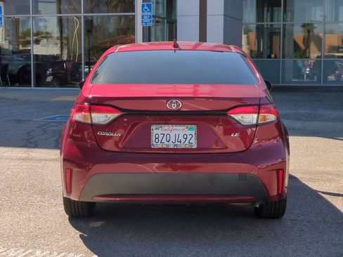 Used 2022 Toyota Corolla LE image 6