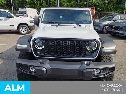 Used 2025 Jeep Wrangler Unlimited Sport AWD/4WD image 2