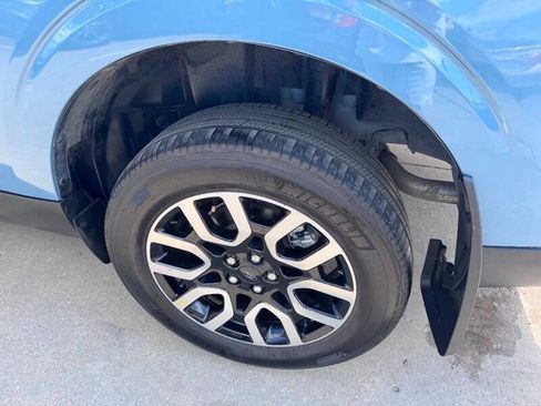 Used 2022 Ford Maverick Lariat image 9