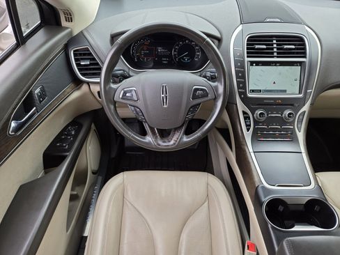 Used 2018 Lincoln MKX Select w/ Select Plus Package image 11