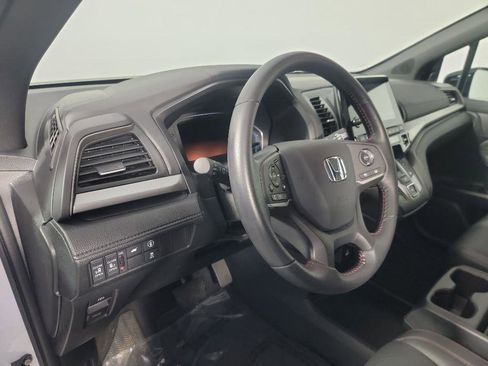 Certified 2024 Honda Odyssey Sport image 17
