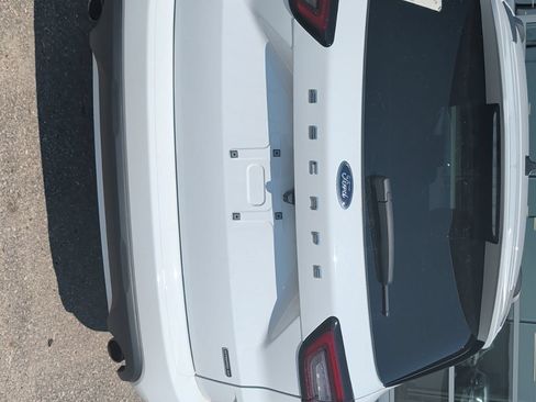Used 2023 Ford Escape ST-Line Select AWD/4WD image 4