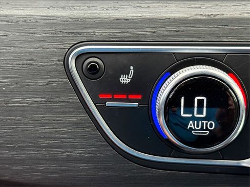 Used 2018 Audi A4 2.0T Premium Plus image 41