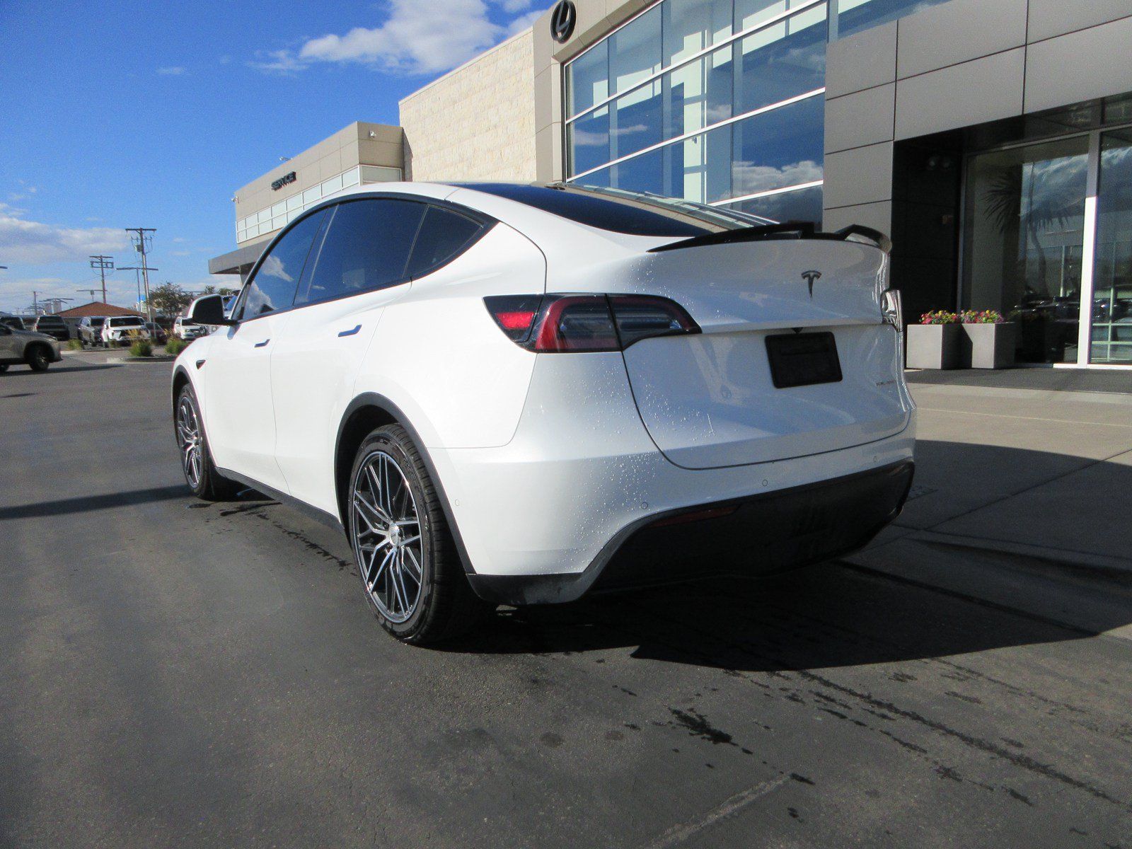 Used 2021 Tesla Model Y Long Range AWD/4WD image 5
