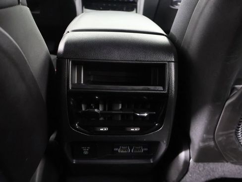Used 2025 Jeep Grand Cherokee Altitude AWD/4WD image 53