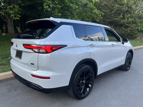 Used 2024 Mitsubishi Outlander SE Black Edition AWD/4WD image 38