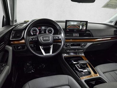 Used 2023 Audi Q5 2.0T Premium Plus w/ Premium Plus Package AWD/4WD image 19